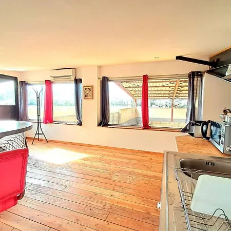 Le Bureau Du Haras, * Bouillargues